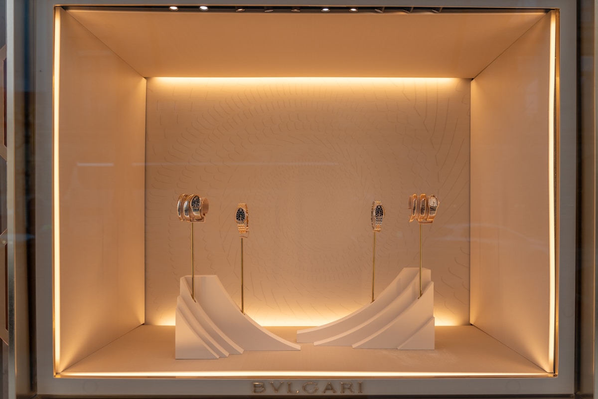 Luxury retail point-of-sale and connected store technology